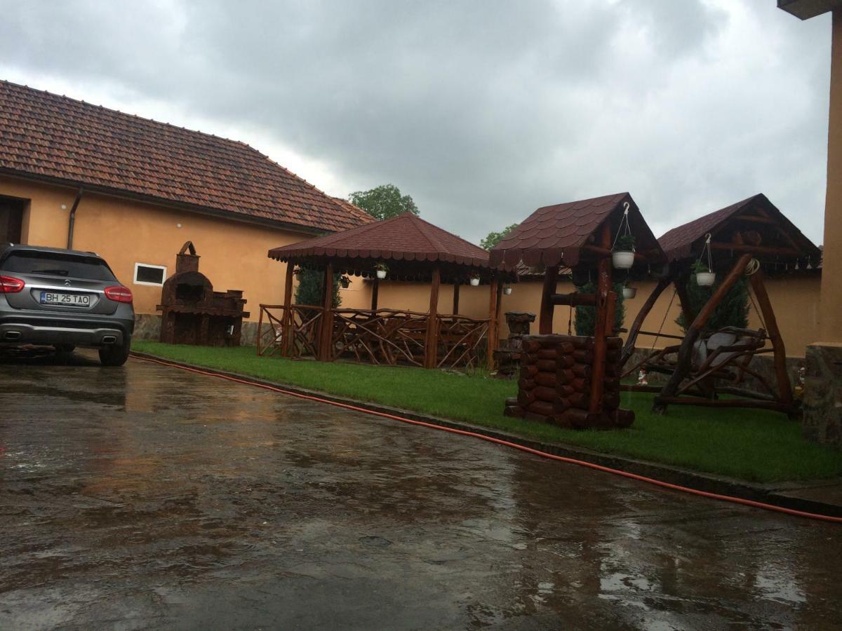 Country House Egomer Calugari Luaran gambar